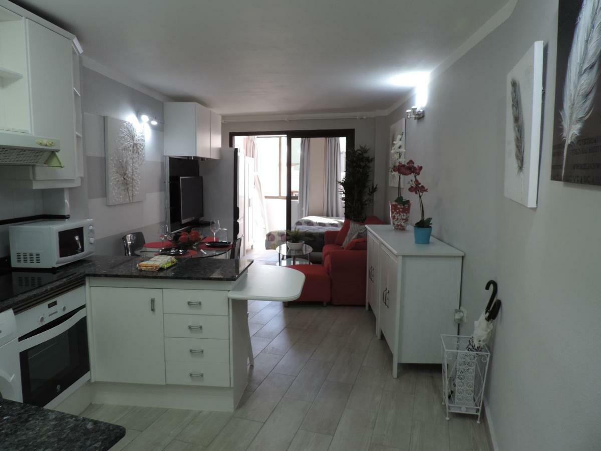 Piso Puerto Naos A 1 Minuto De La Playa Apartment Puerto De Naos Luaran gambar